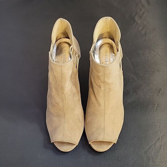 MADDEN GIRL BLOCK HEEL OPEN TOE RAVIN BOOTIE - Picture 3 of 15